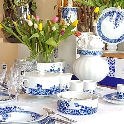 Dutch designer Marcel Wanders has created a versatile collection of symmetrical parts with sculptural elements, reinventing the century-old tradition of Delft porcelain, called Delft Blue.
Each piece is an emblematic merger of the two countries, Portugal and The Netherlands, and their rich cultural heritages. The complete new porcelain collection available at our store.
Photo - Detail from display at MARdecor store. 
